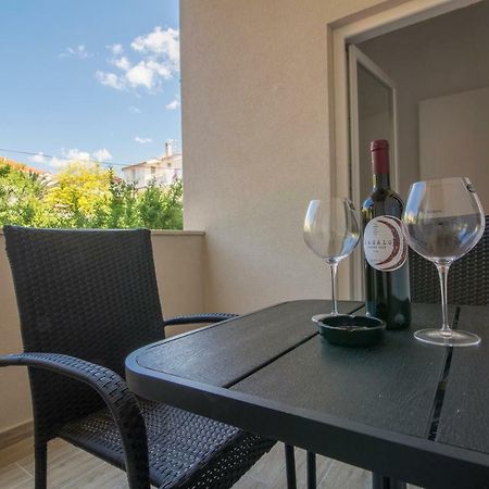 Apartments Smokva Makarska Eksteriør billede