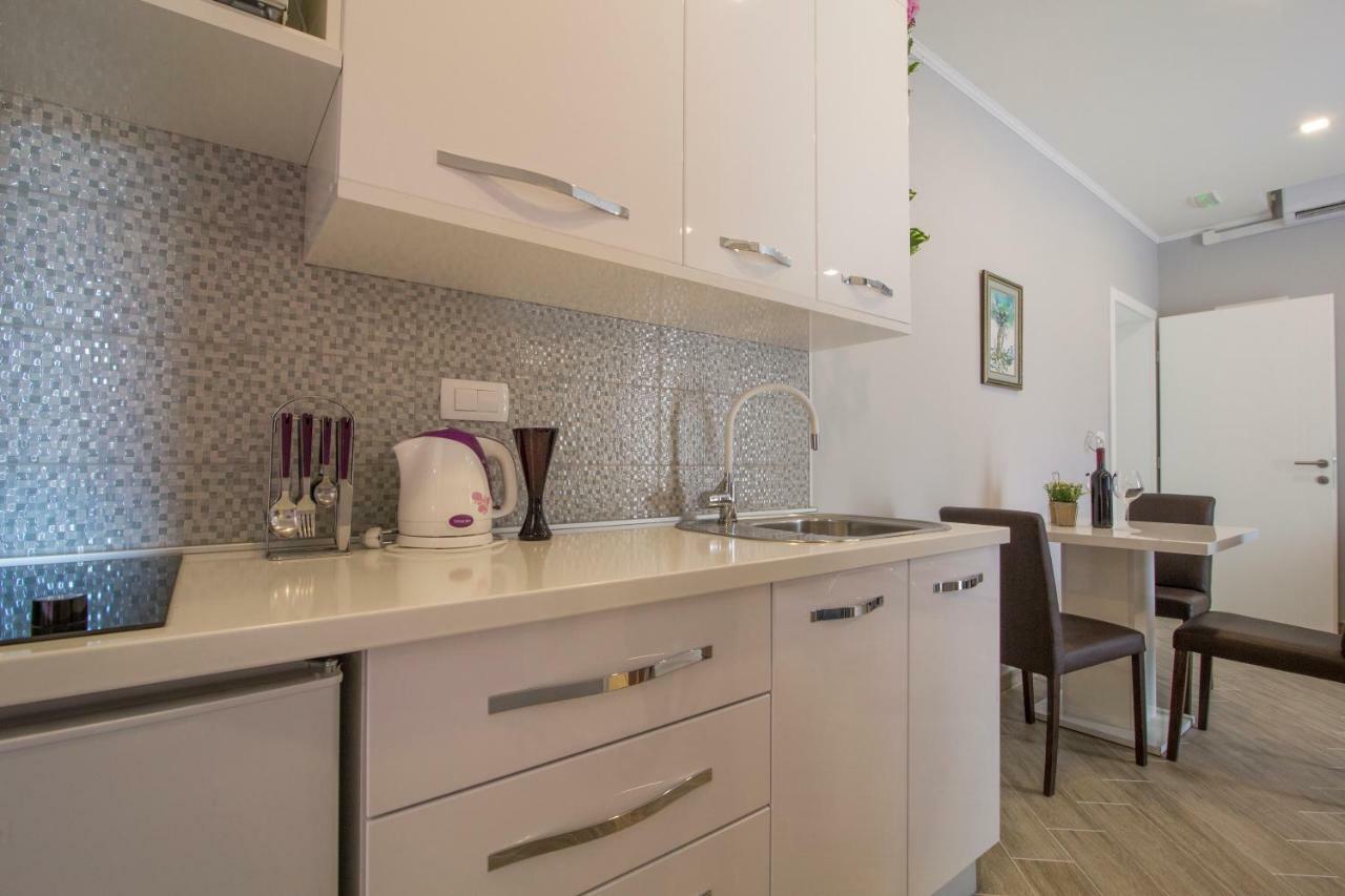 Apartments Smokva Makarska Eksteriør billede