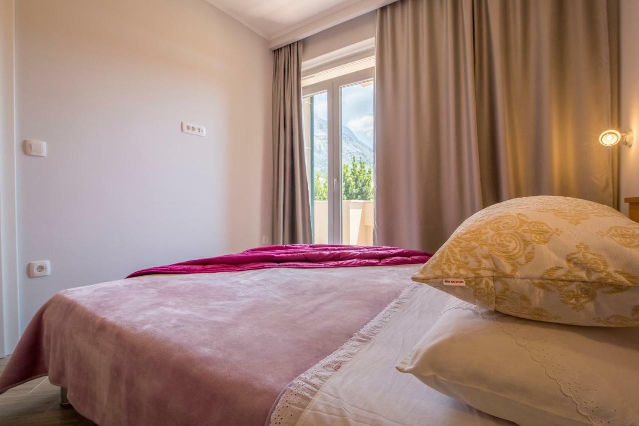 Apartments Smokva Makarska Eksteriør billede