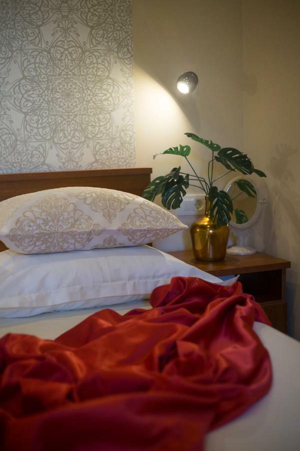 Apartments Smokva Makarska Eksteriør billede