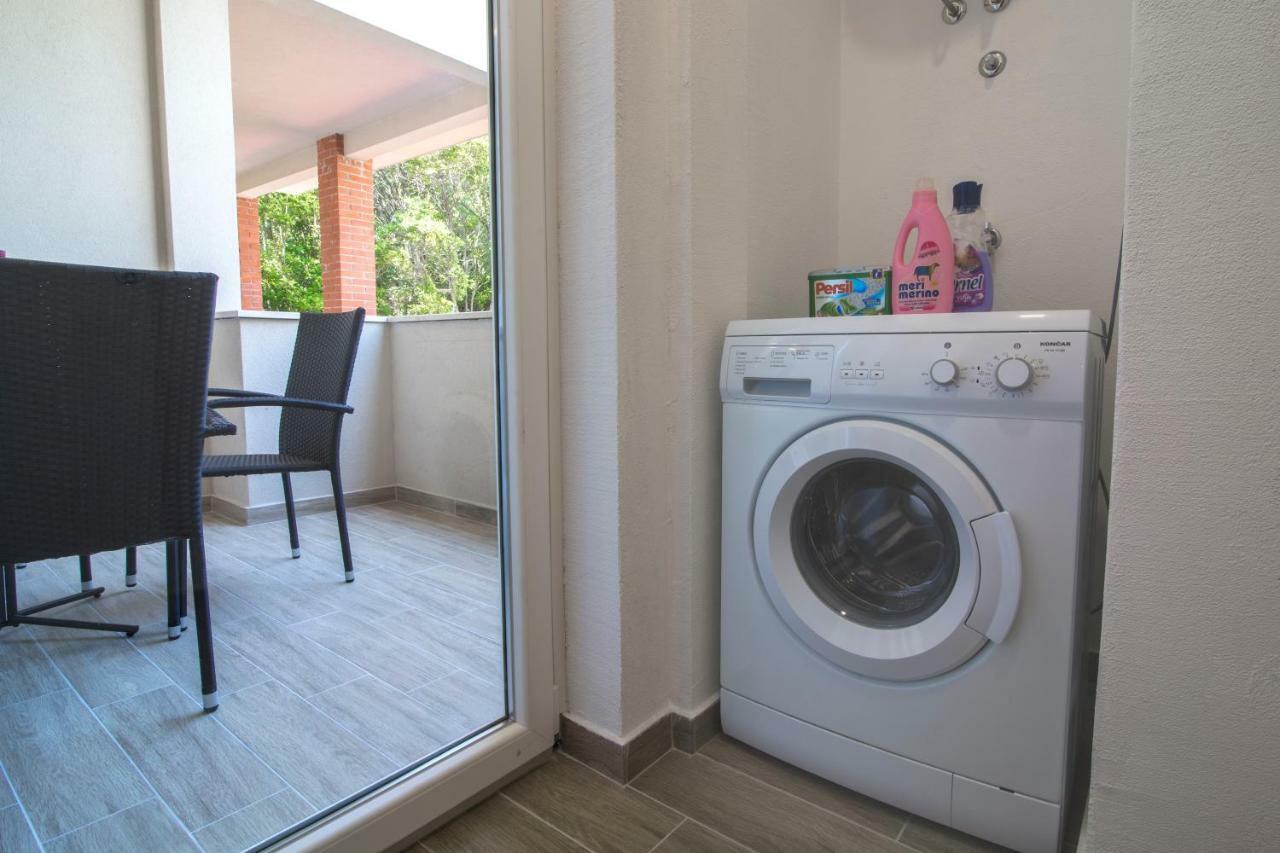 Apartments Smokva Makarska Eksteriør billede