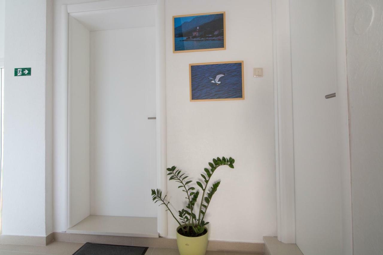Apartments Smokva Makarska Eksteriør billede