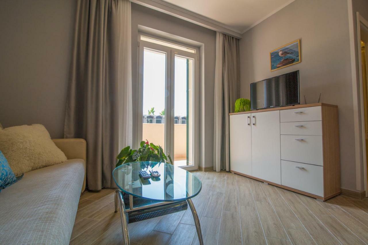 Apartments Smokva Makarska Eksteriør billede