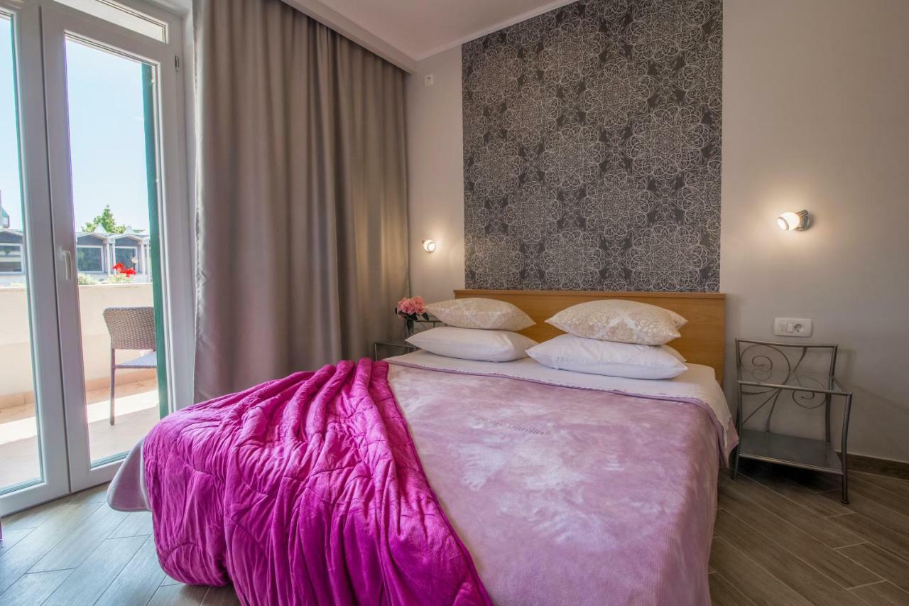 Apartments Smokva Makarska Eksteriør billede
